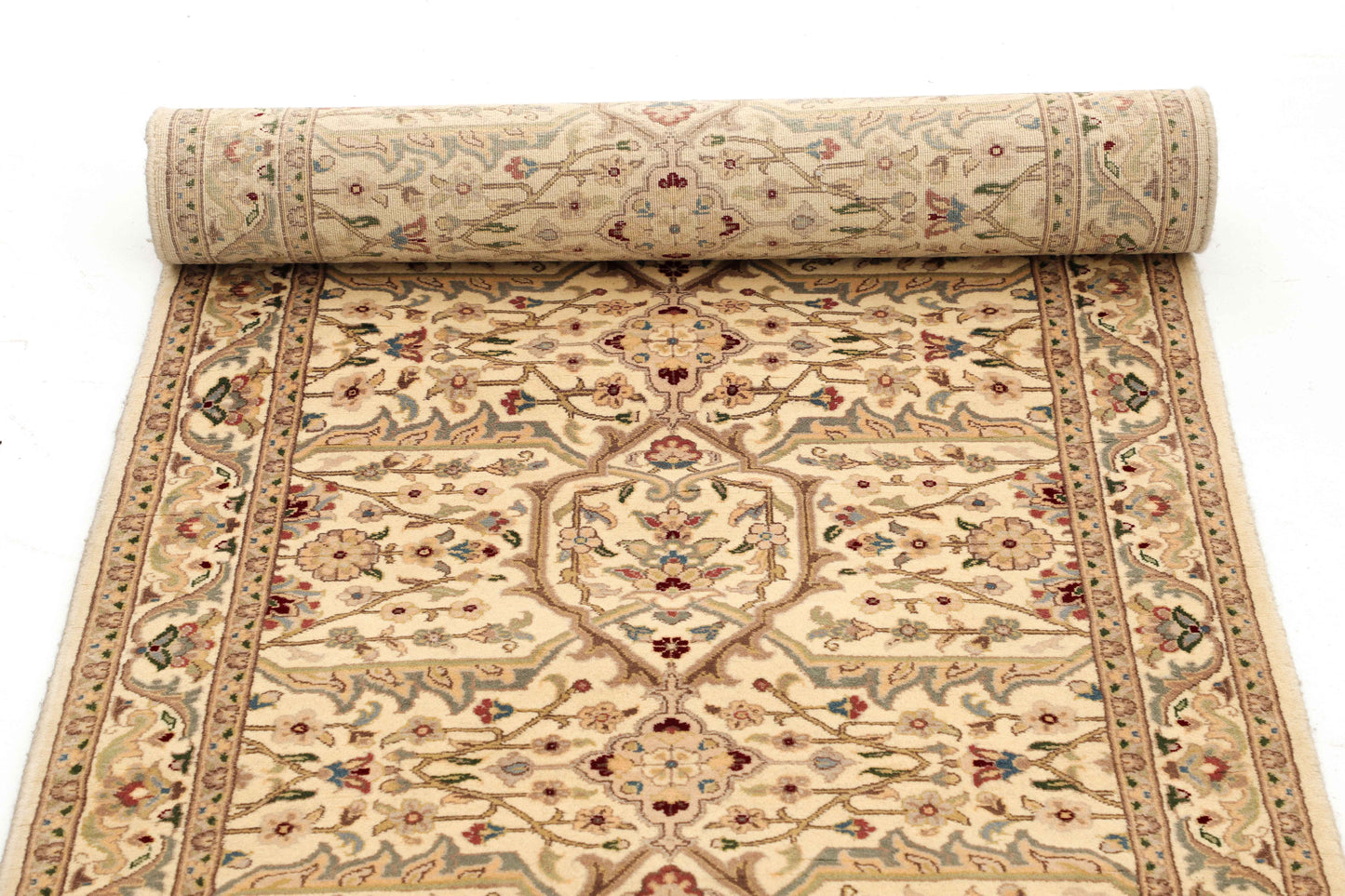 TRADITIONAL RUGS ( 2.5 X 10 FT ) -D40597