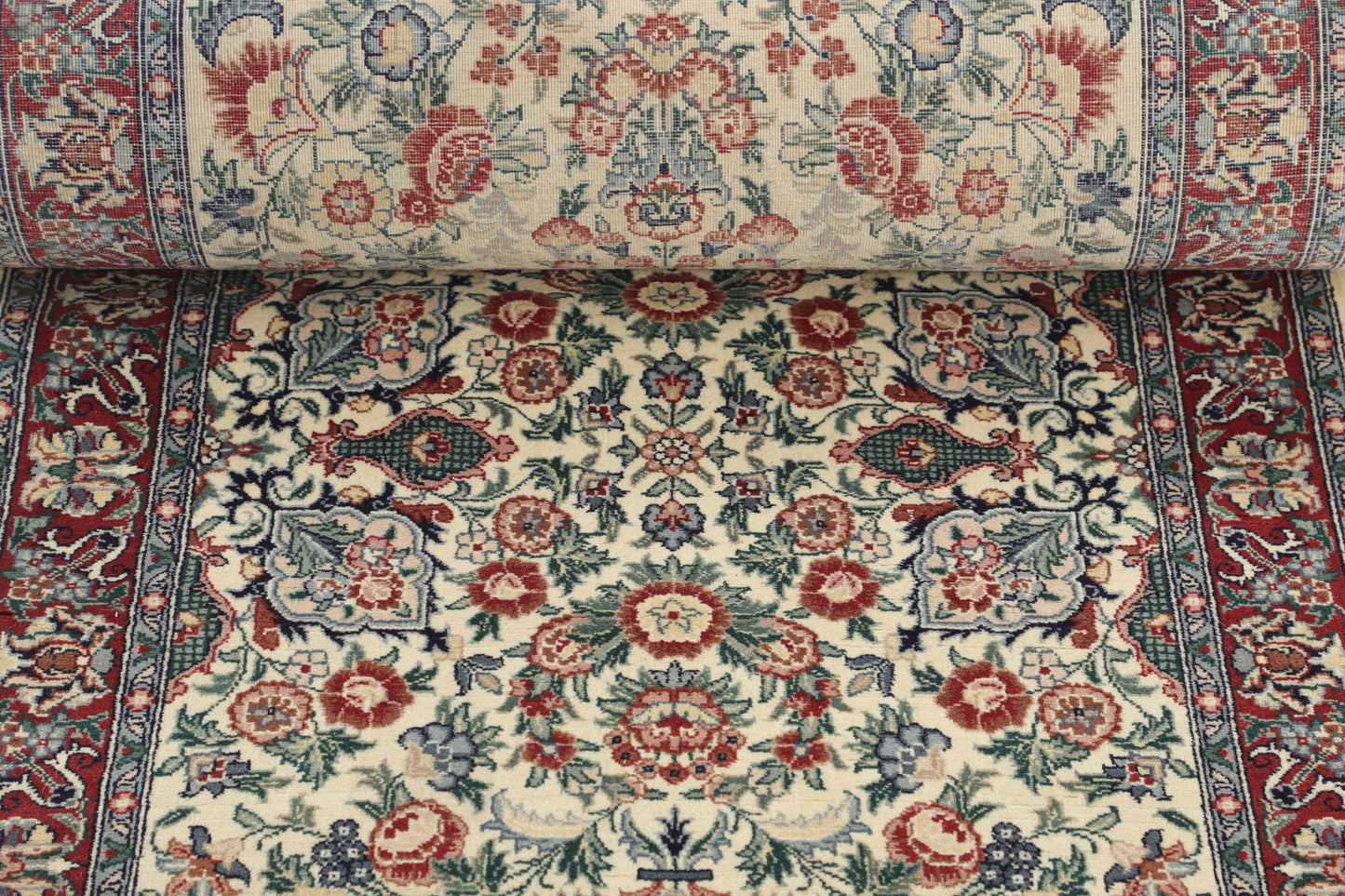 TRADITIONAL RUGS ( 2.5 X 20 FT ) -D40579