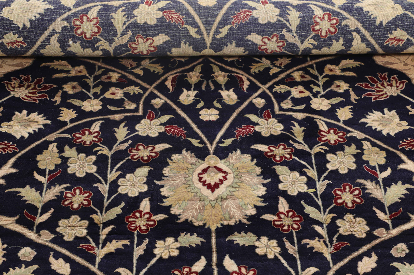 TRADITIONAL RUGS ( 8 X 10 FT ) -D40519