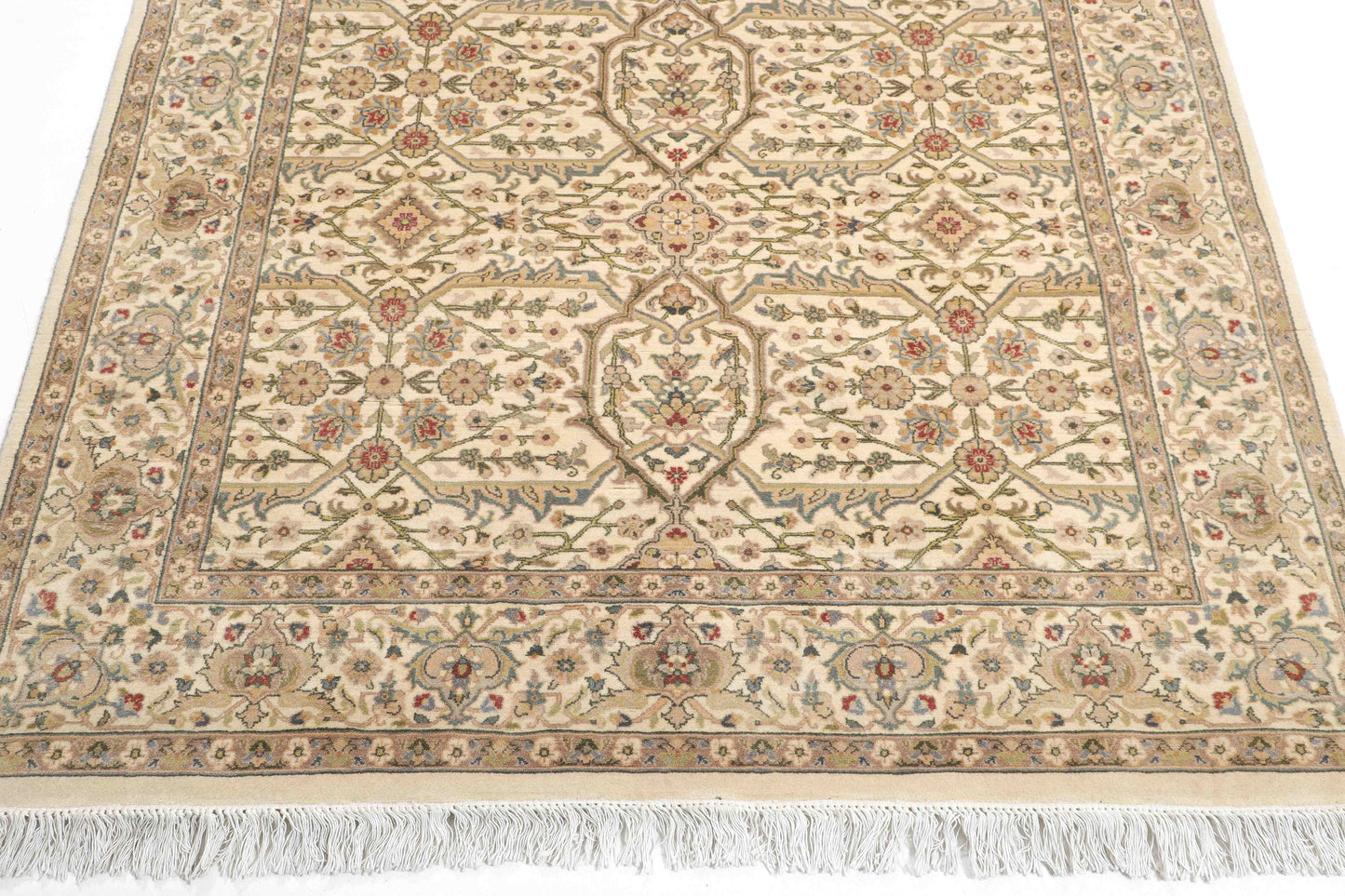 TRADITIONAL RUGS ( 5 X 7 FT ) -D40501