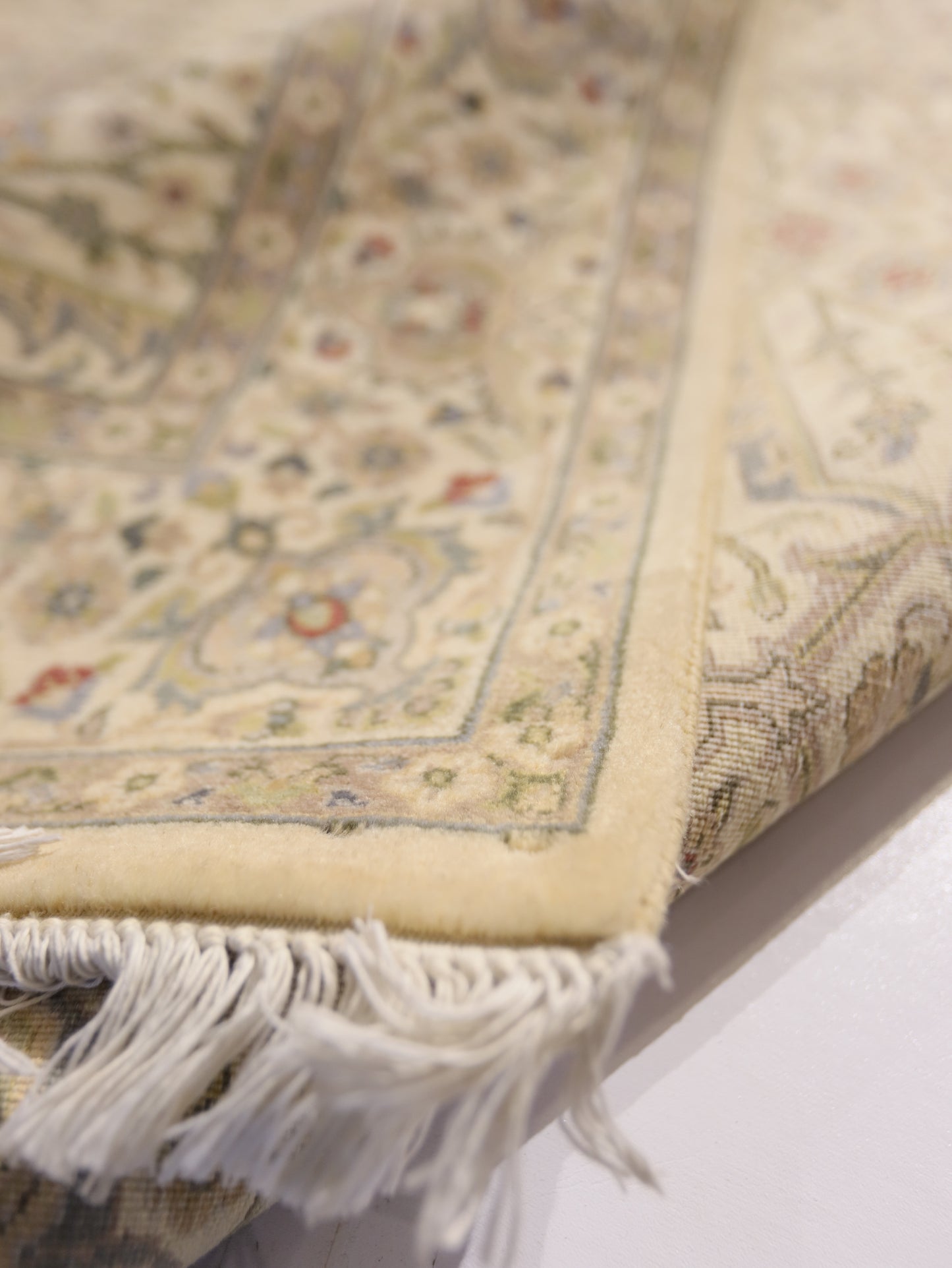 TRADITIONAL RUGS ( 5 X 7 FT )-D40501