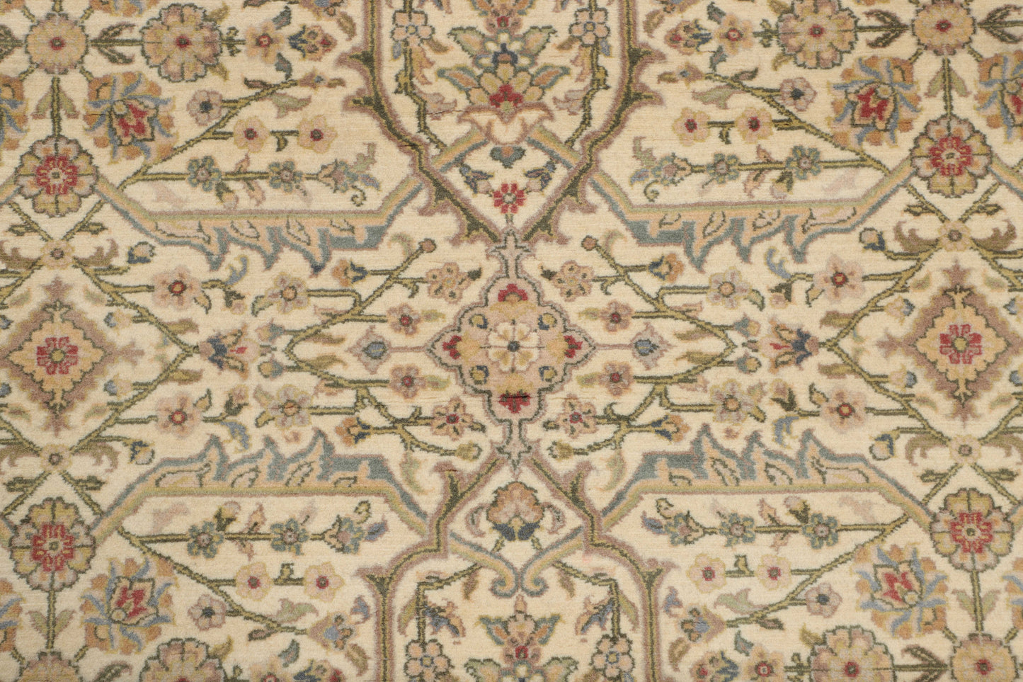 TRADITIONAL RUGS ( 5 X 7 FT ) -D40501