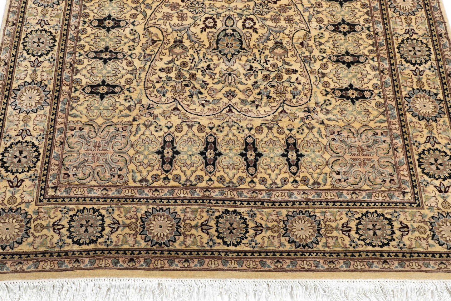 TRADITIONAL RUGS ( 4 X 6 FT ) -D42798