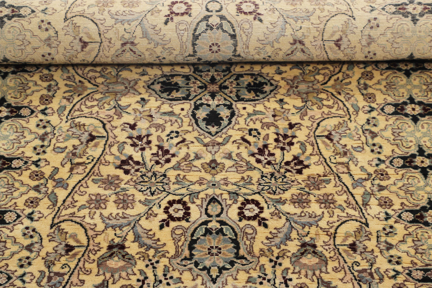 TRADITIONAL RUGS ( 4 X 6 FT ) -D42798