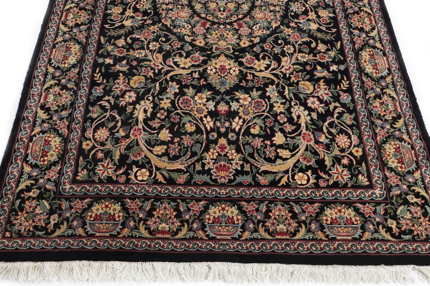 TRADITIONAL RUGS ( 4.5 X 7 FT ) -D30498