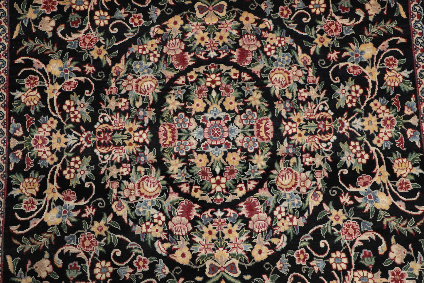 TRADITIONAL RUGS ( 4.5 X 7 FT ) -D30498