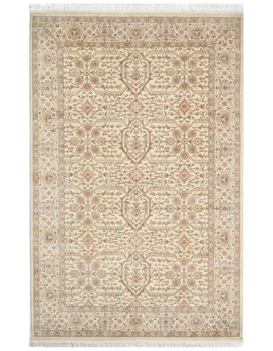TRADITIONAL RUGS ( 5 X 7 FT ) -D40501