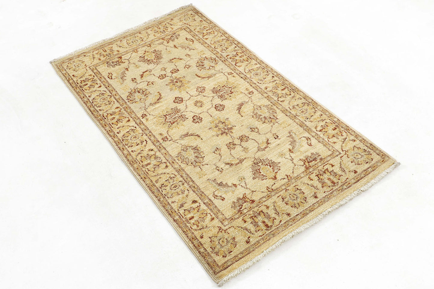 Hand-Knotted Oushak Carpet 2'.5" X 4'.3" Traditional, Beige Fine Wool Accent Rug 2x4