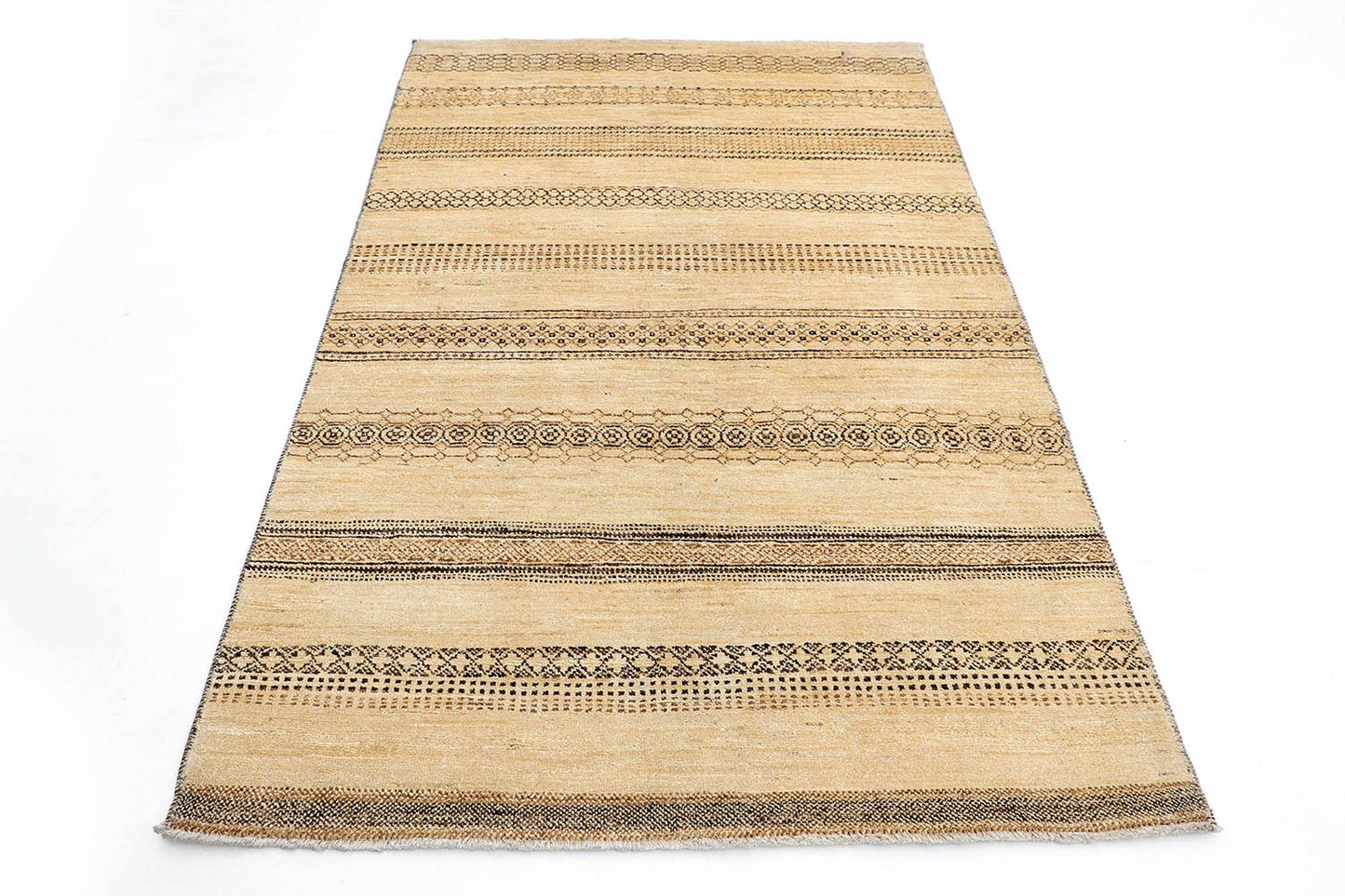 Hand-Knotted Oushak Carpet 4'.7" X 6'.6" Traditional, Ivory Fine Wool Area Rug 4x6