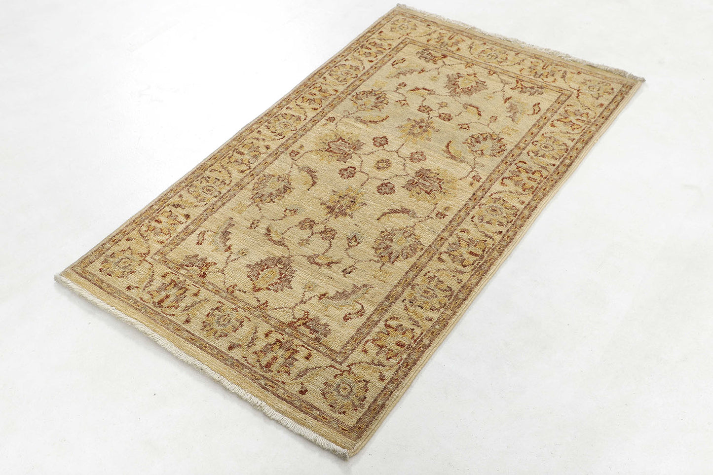 Hand-Knotted Oushak Carpet 2'.5" X 4'.3" Traditional, Beige Fine Wool Accent Rug 2x4