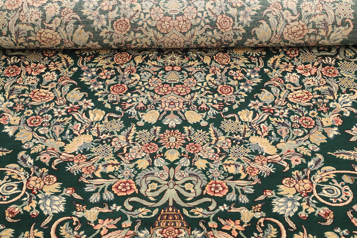 Hand-Knotted Lahore Carpet 9'.7" X 13'.10" Oriental, Green Fine Wool Area Rug 10x14