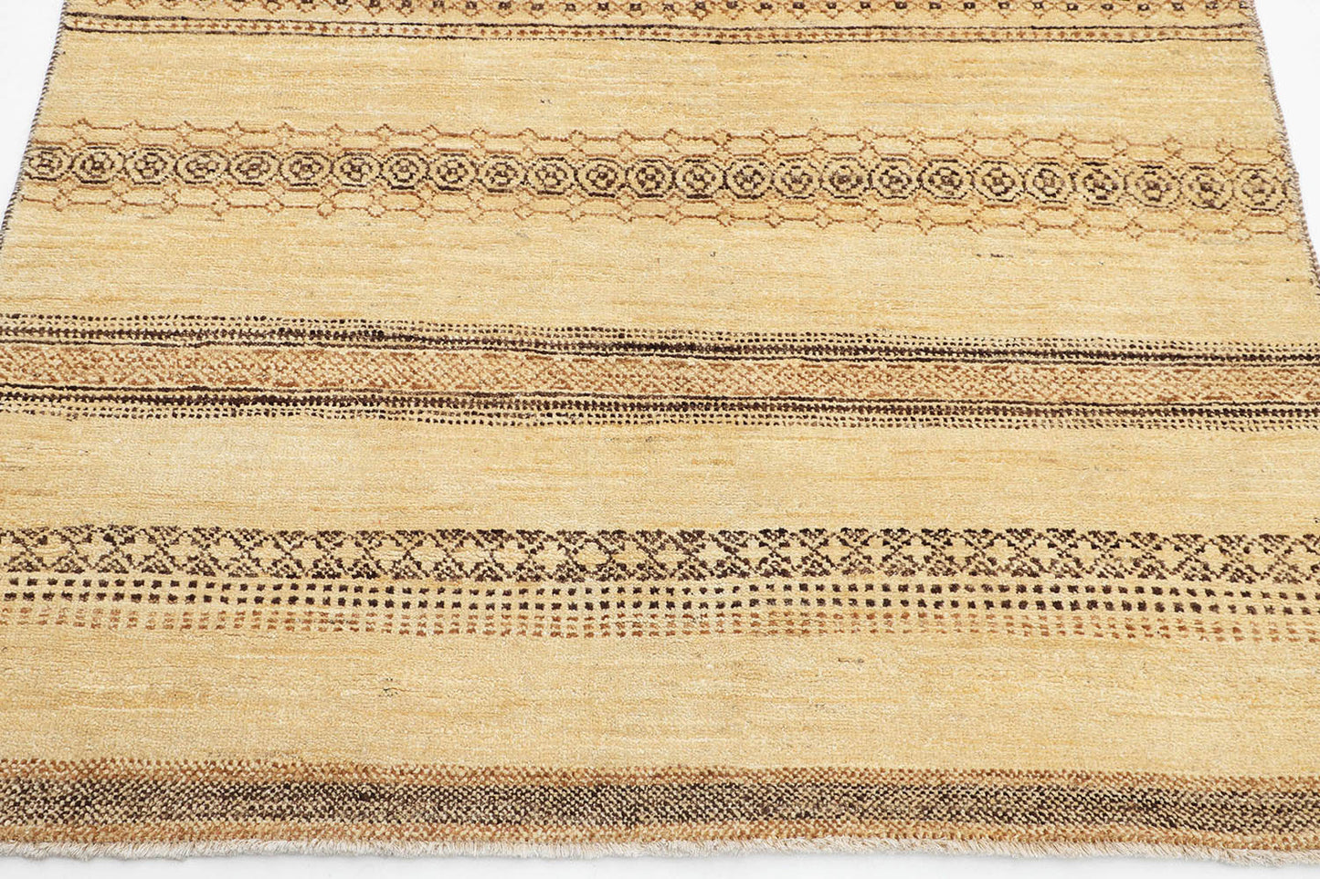 Hand-Knotted Oushak Carpet 4'.7" X 6'.6" Traditional, Ivory Fine Wool Area Rug 4x6