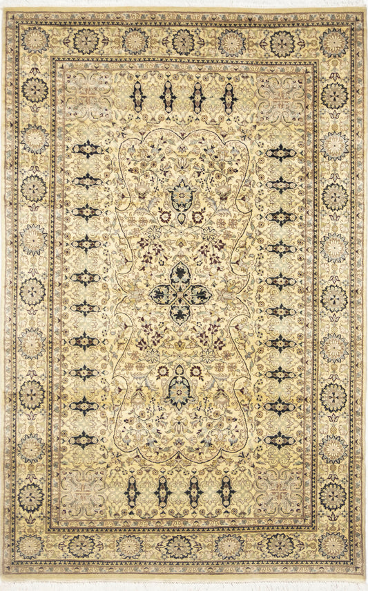 TRADITIONAL RUGS ( 4 X 6 FT ) -D42798