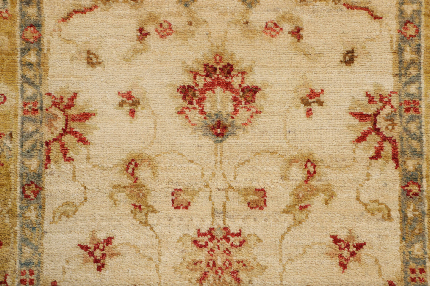 CONTEMPORARY RUGS ( 2.5 X 10 FT ) -D40668