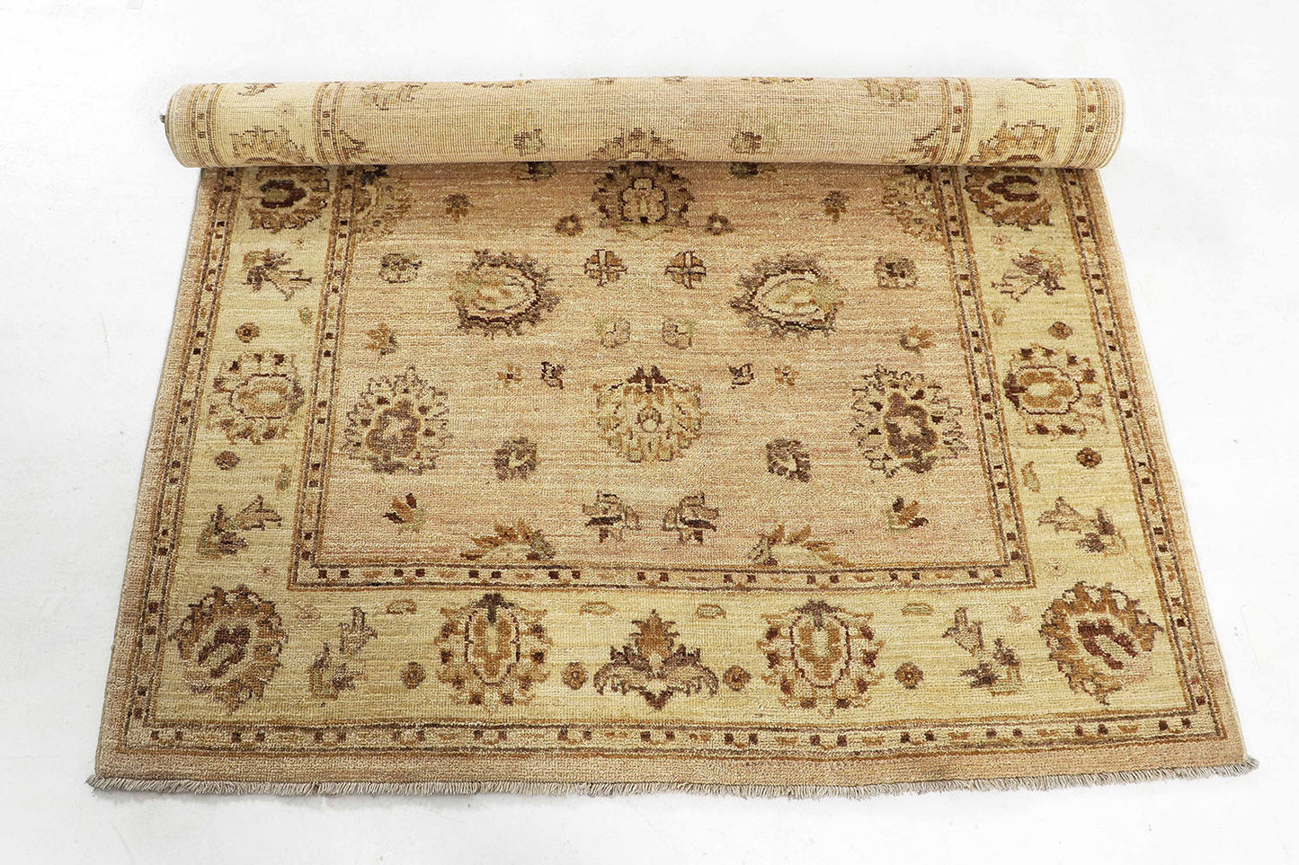 Hand-Knotted Oushak Carpet 4'.1" X 6'.1" Traditional, Beige Fine Wool Area Rug 4x6