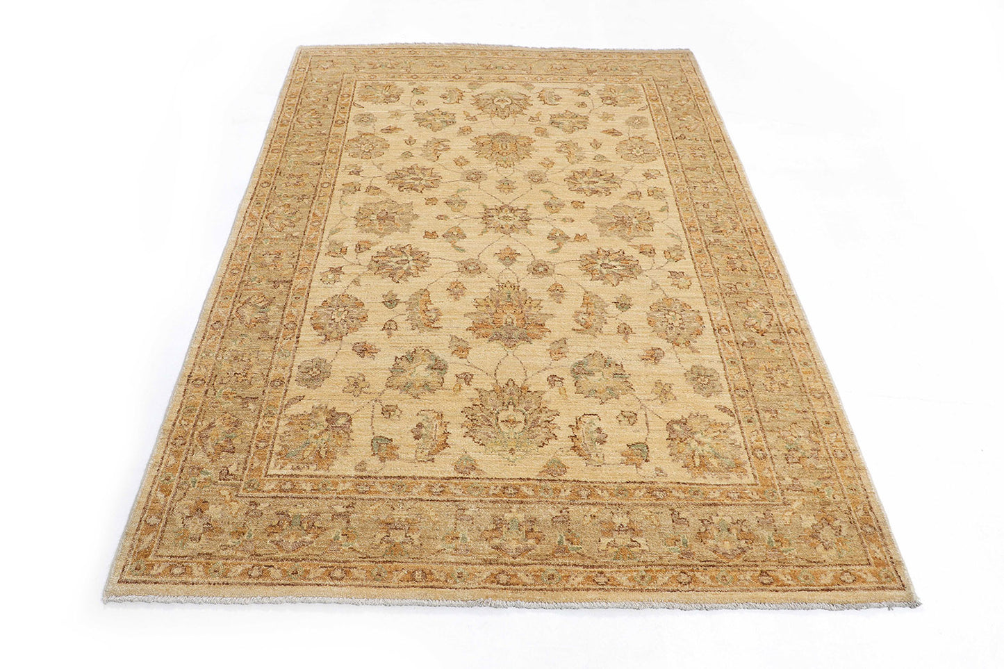 Hand-Knotted Oushak Carpet 4'.7" X 6'.9" Traditional, Ivory Fine Wool Area Rug 4x7